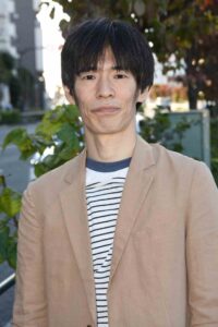 足立　りょう太